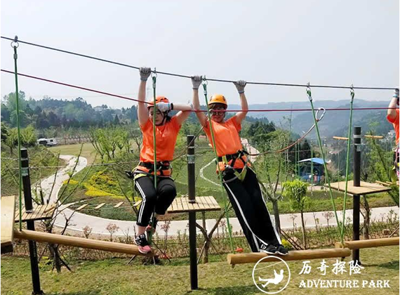 凌云山 丛林穿越  高空网阵 绳索课程 绳网阵挑战课程规划设计建设