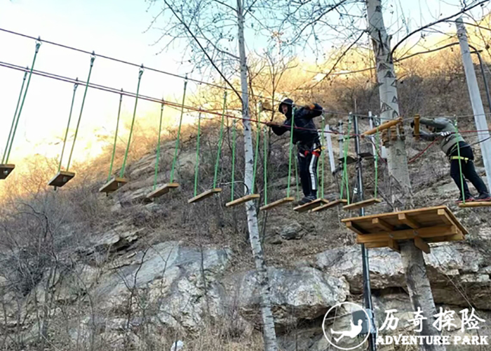 山西阳泉大汖古村丛林飞越探险项目