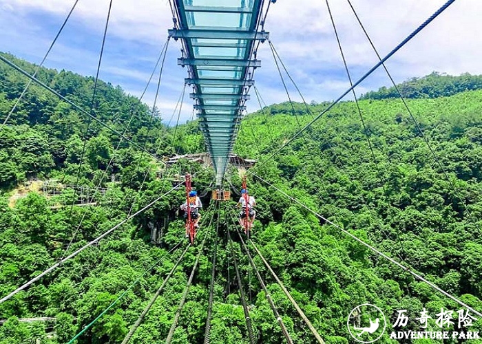 户外景区网红高空自行车定制单双人往复式空中脚踏车游乐设备历奇探险