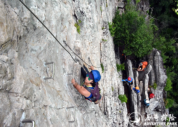 野外攀岩 飞拉达岩壁探险 铁道岩壁攀登 景区公园专业定制
