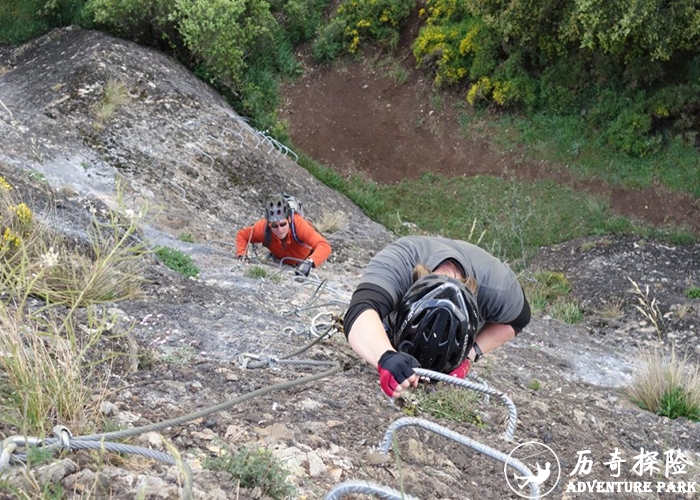 Via Ferrata设备  飞拉达铁道式攀登 岩壁探险 青少年户外活动基地历奇探险厂家定制